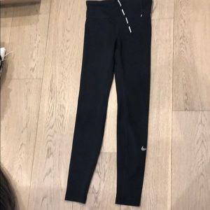 Nike zonal strength workout pants in size S